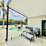 Joondalup Hidden Villa Gemma W Pool!