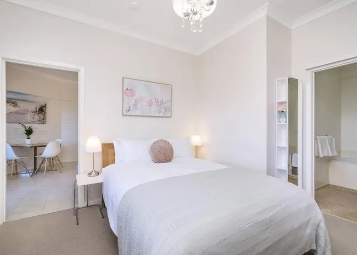 30 Foreshore Fun Swan River 1Brparking