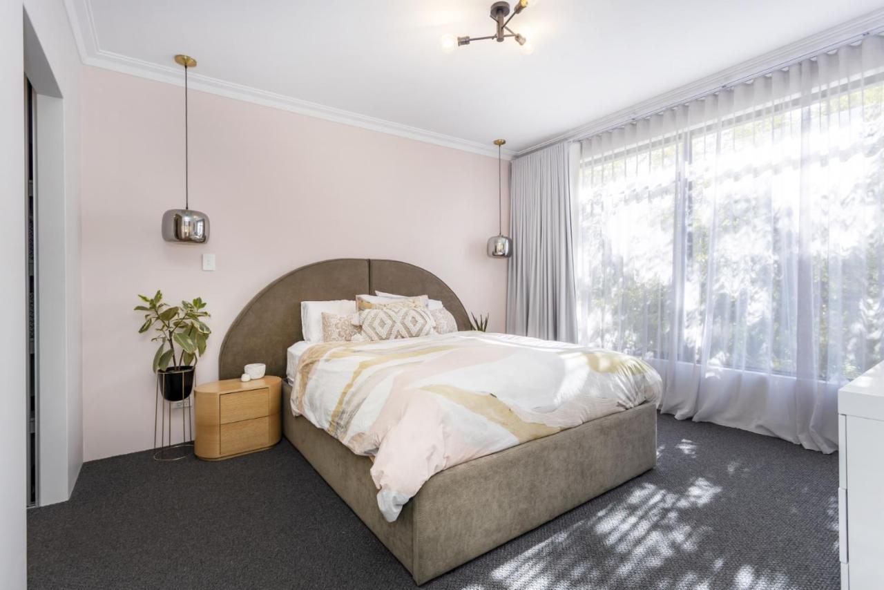 The Modern Lux - Executive Escapes Holiday home Perth