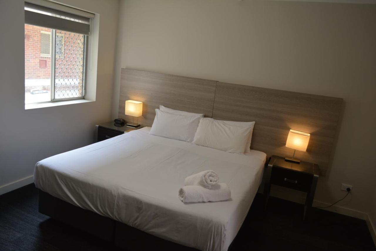 Waters Motel 3*