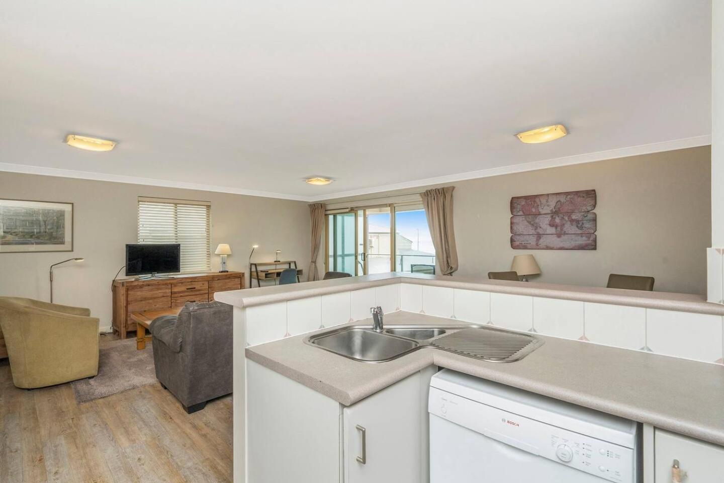 Apartment Sandcastles At The Beach Outstanding Location!