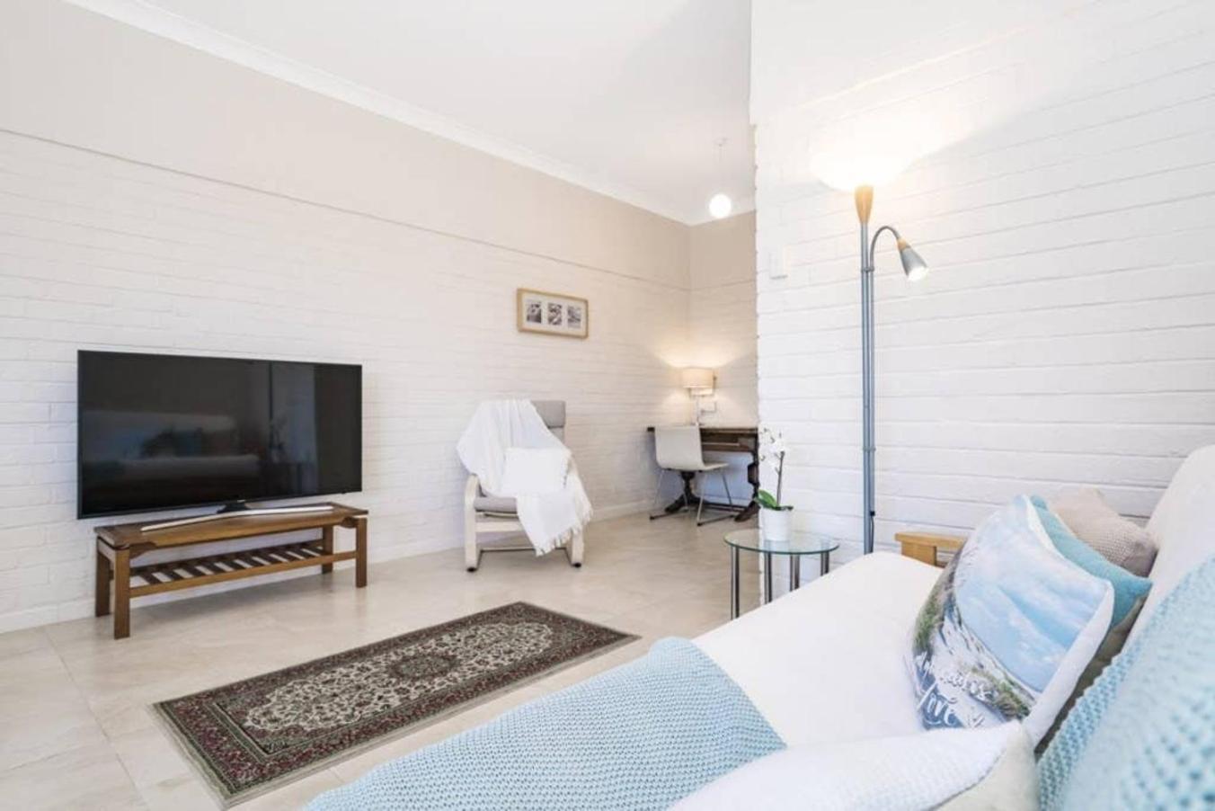 Apartment 30 Foreshore Fun Swan River 1brparking Perth