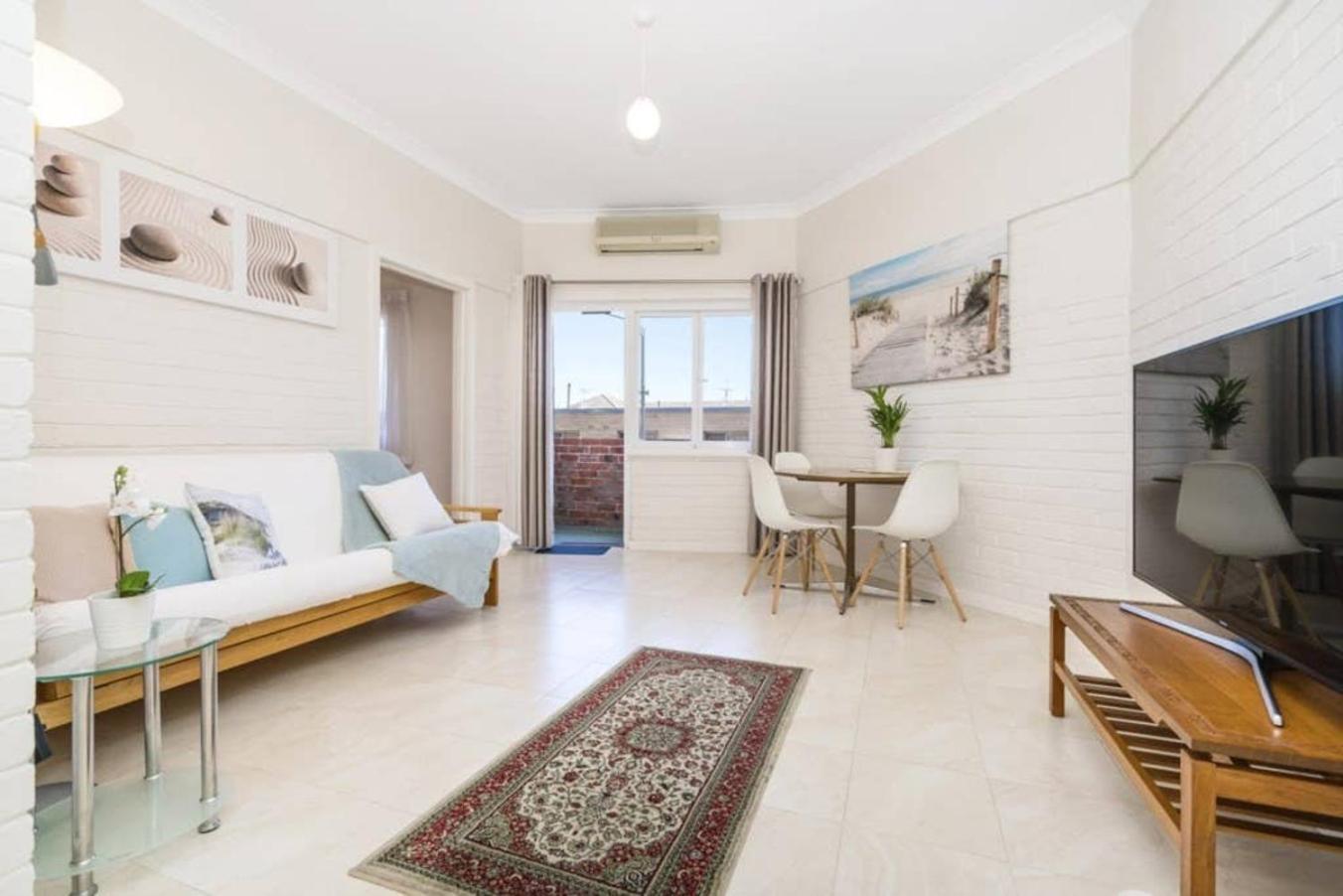 Apartment 30 Foreshore Fun Swan River 1brparking