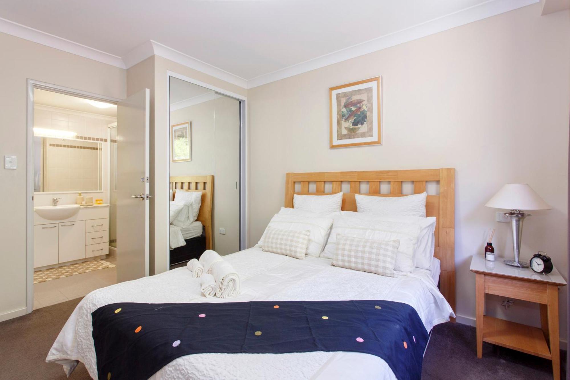 Resort-style Living In Cbd - 2x2 * Perth