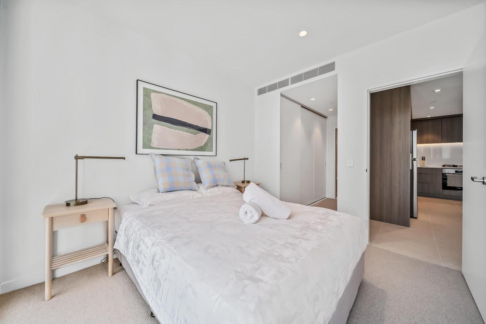 Brand New Luxurious 2 Bedroom Cbd