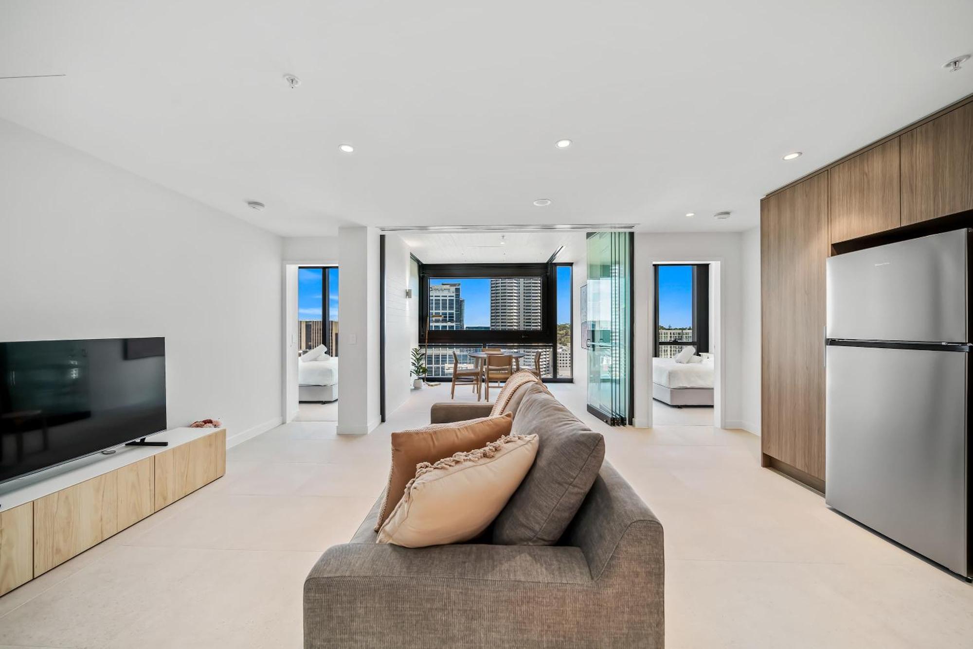 Brand New Luxurious 2 Bedroom Cbd Apartment