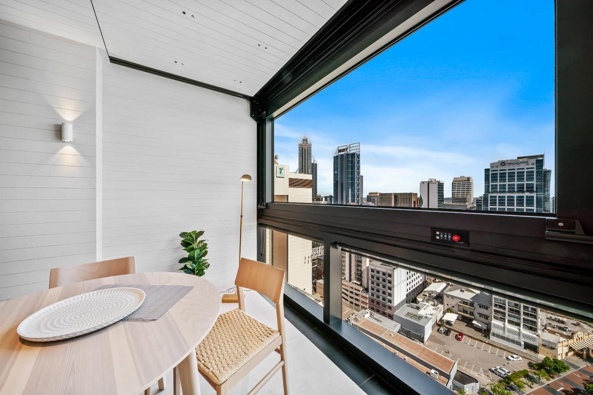 Apartment Brand New Luxurious 2 Bedroom Cbd