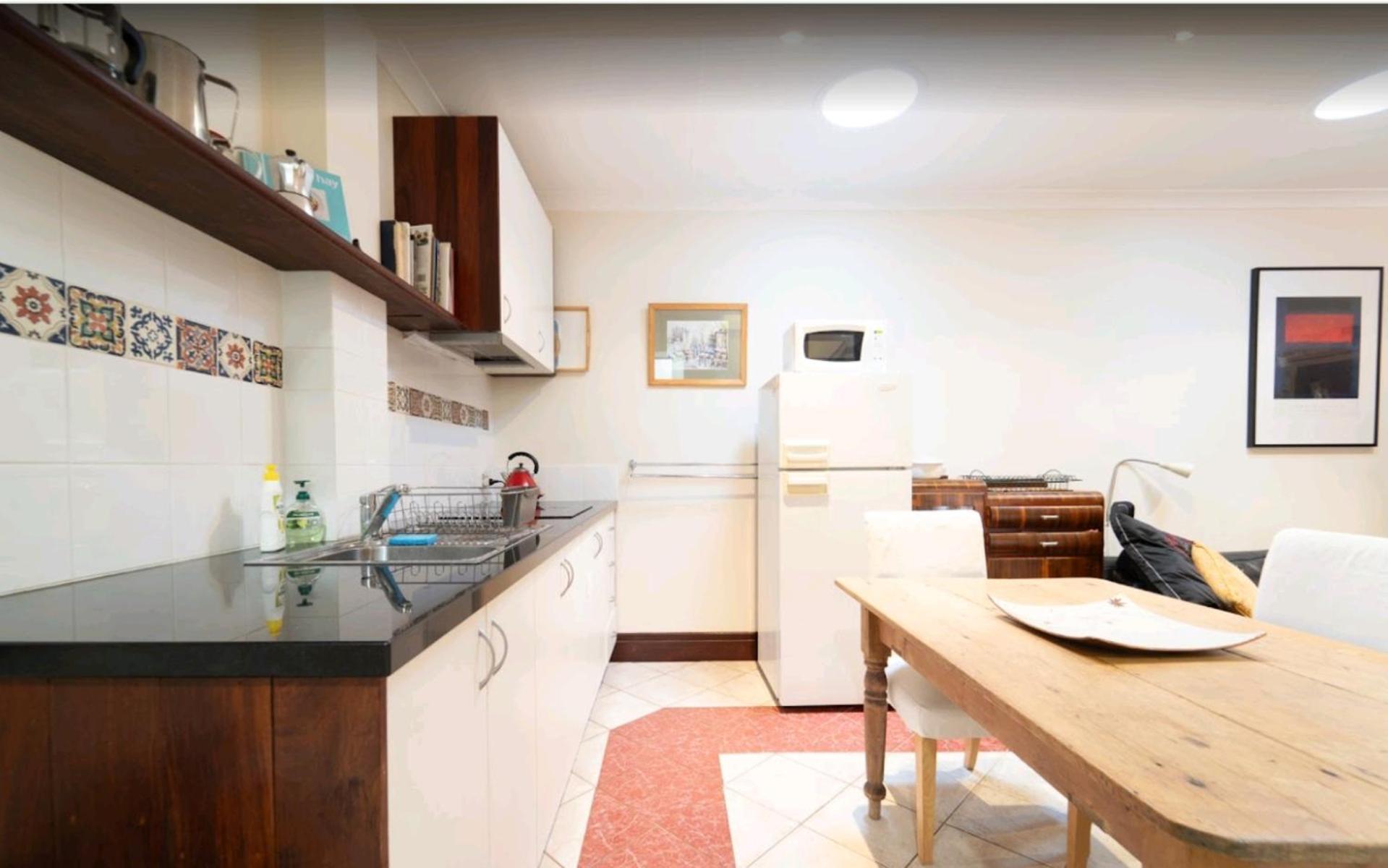 Beautiful & Peaceful 2 Bedroom In Northbridge Villa Perth