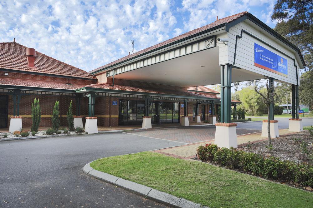 Discovery Parks - Airport 4*