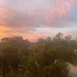 Bright 1 Bedroom Joondalup Stay