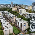 1Bdr East Perth - Tennis Court Gym And Pool