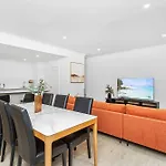 Renovated Townhouse In Northbridge