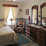 The Spanish Guesthouse For Rooms Only