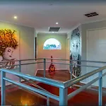 Dave\'S Art House