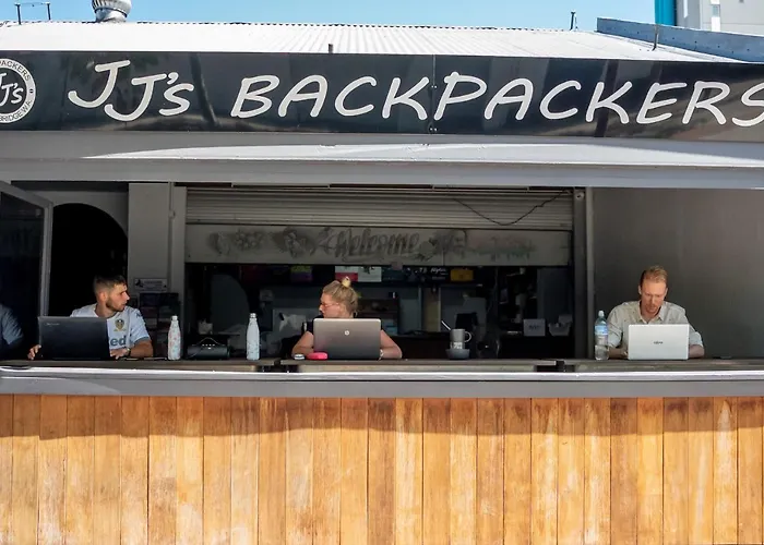 Jj\'S Backpackers