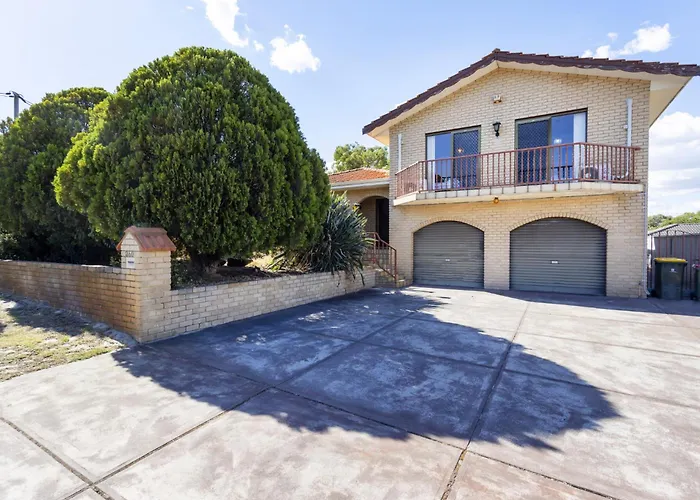 Spacious Family Retreat - Executive Escapes