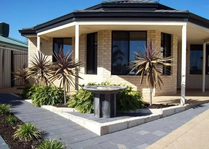 The Retreat - Central & Quiet Location - Cockburn Central
