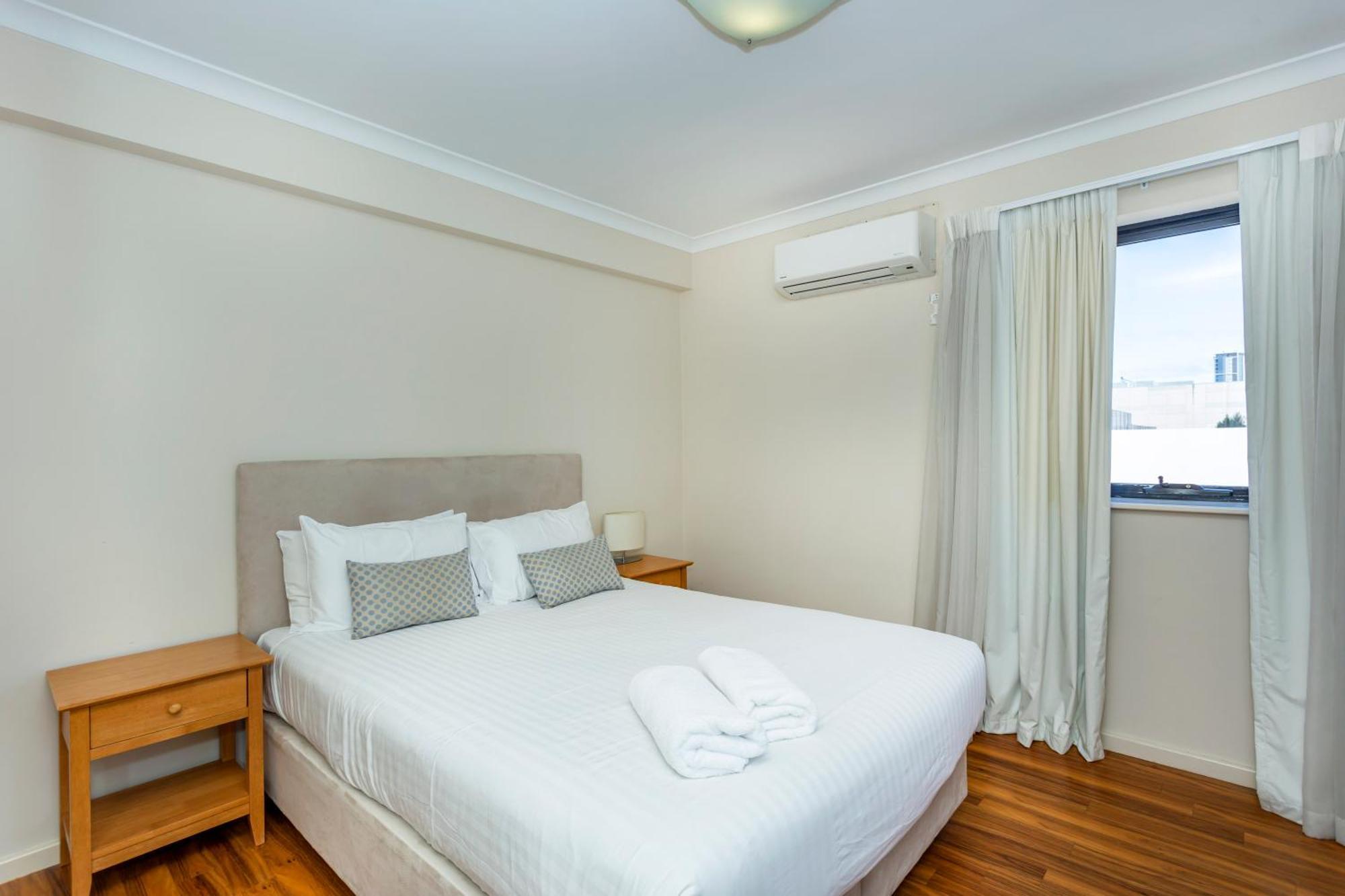 Apartment West End 406 - Executive Escapes