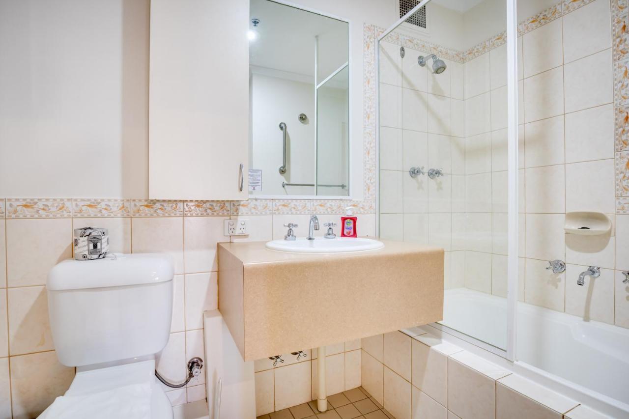 901 Inner City Zen Balcony Views 1br Cbd *
