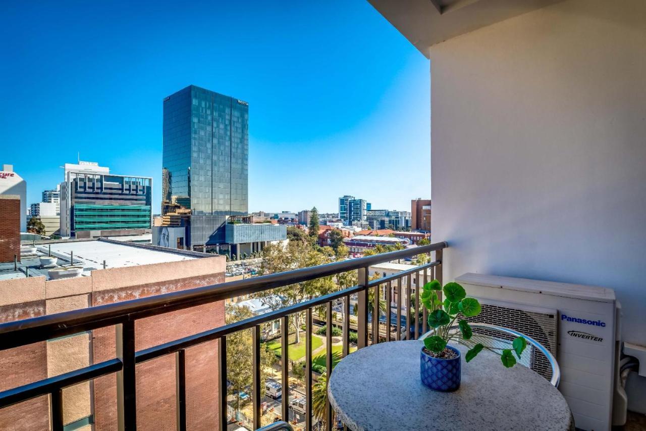 901 Inner City Zen Balcony Views 1br Cbd Apartment