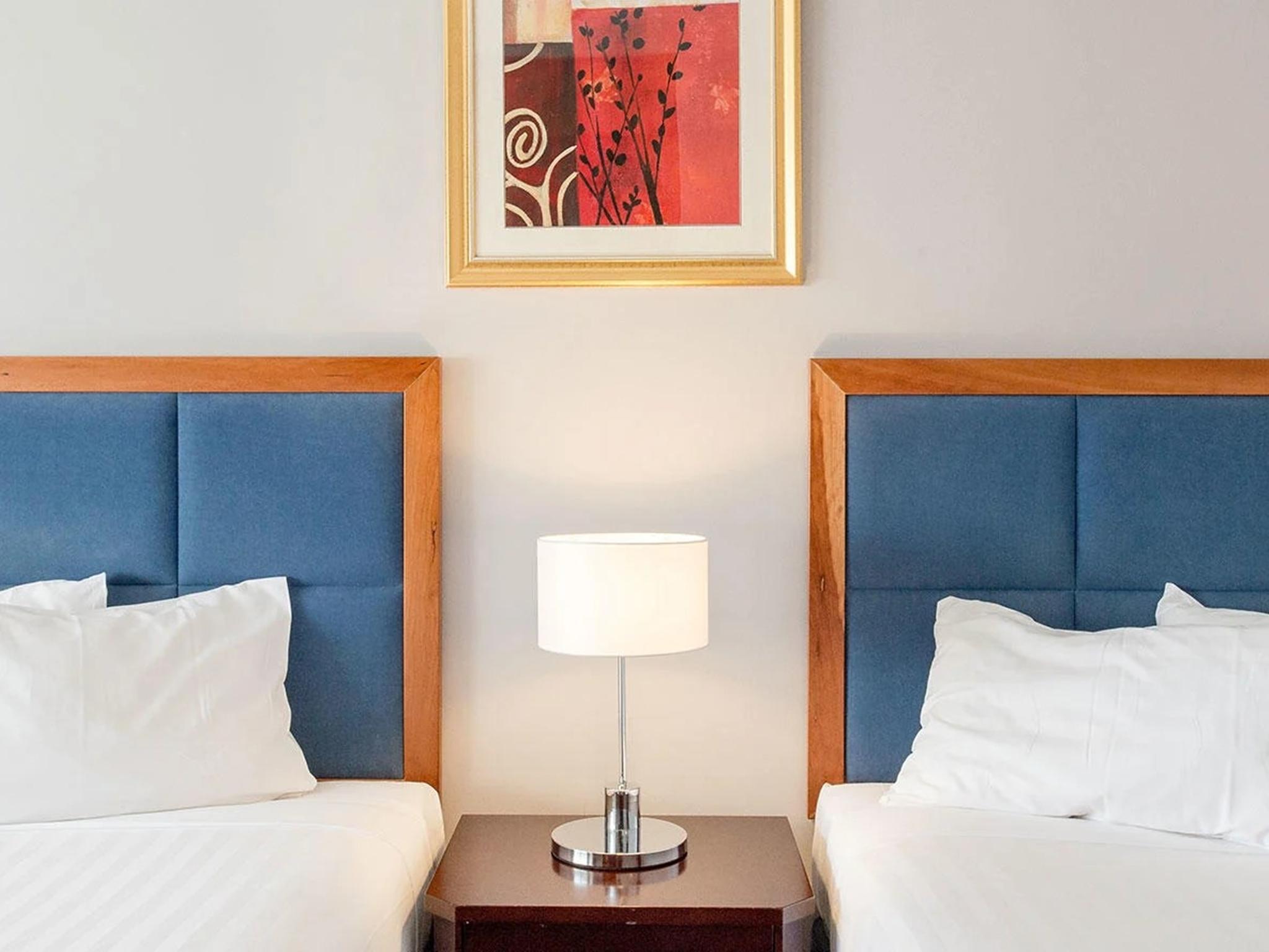 Hotel Seasons Of Perth