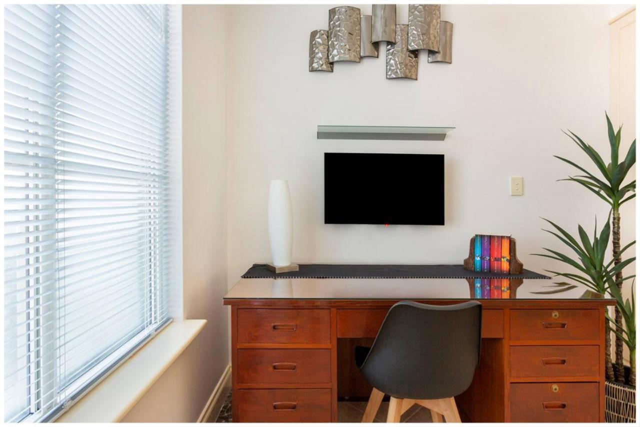 Charming, Cosy, Classic Executive 1 Bedroom Apartment Perth