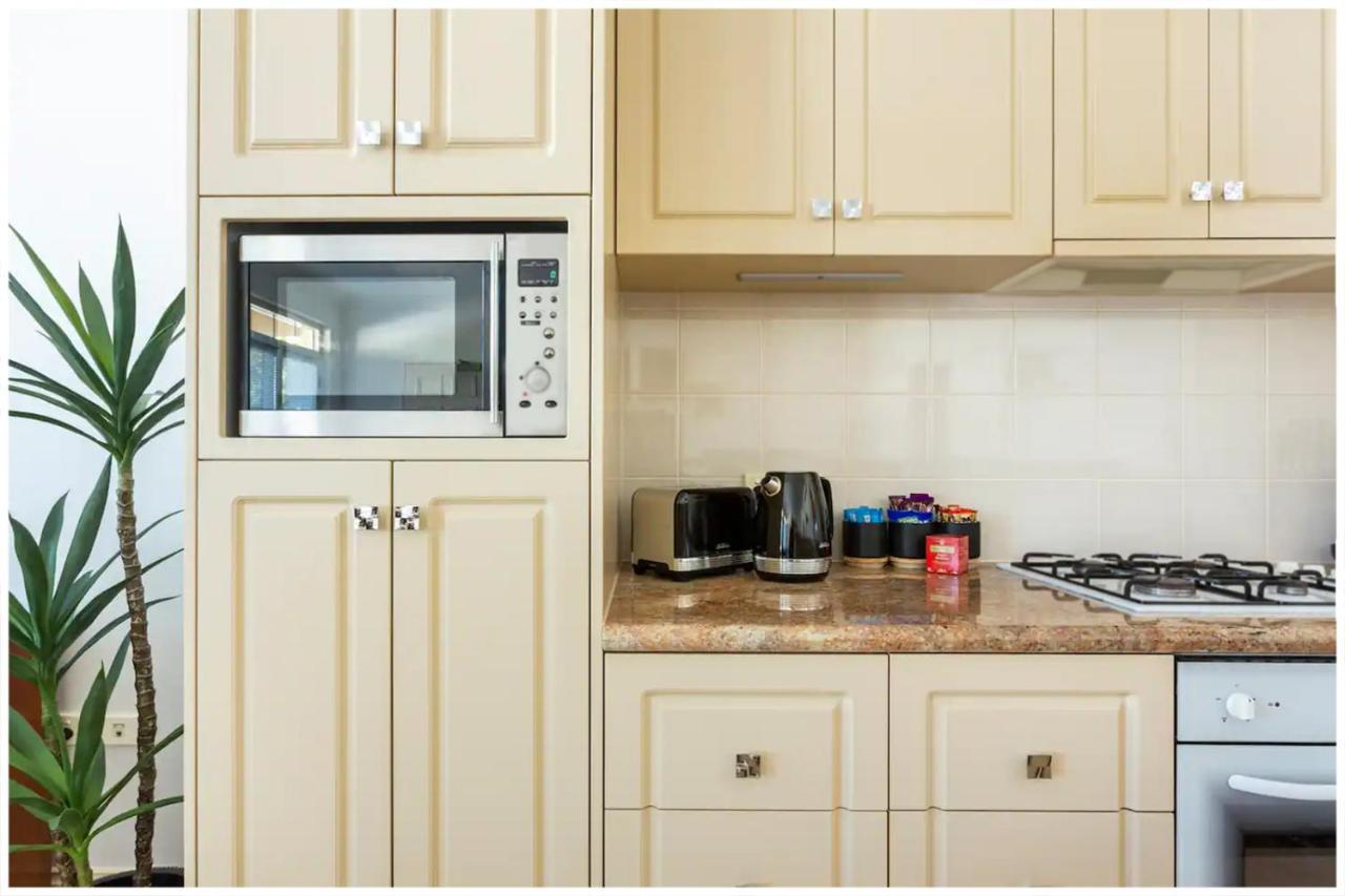 Charming, Cosy, Classic Executive 1 Bedroom Apartment Perth