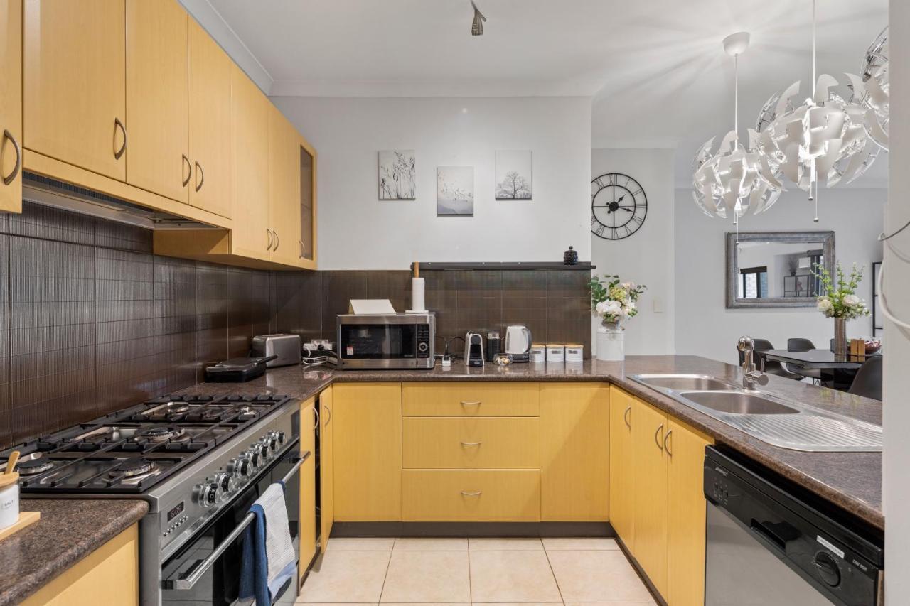 13 Family In Morley Sleeps 8 Comfortably Holiday home