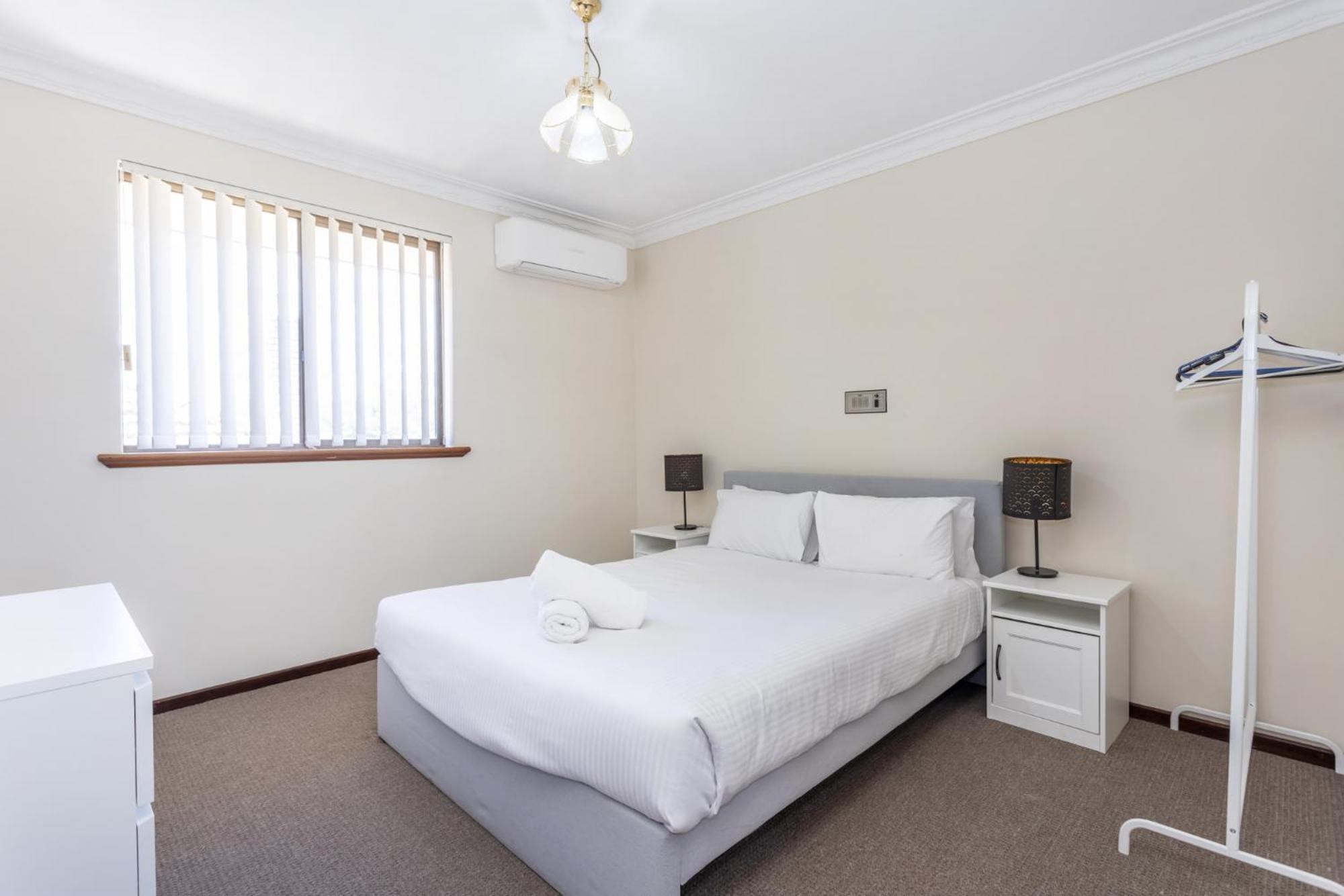 Spacious Family Retreat - Executive Escapes Holiday home