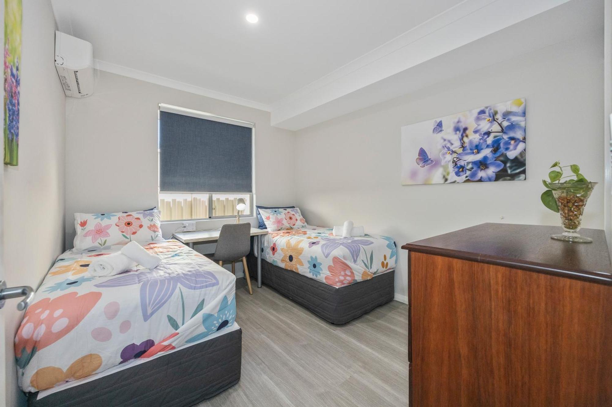 Culdesac Charm * Perth