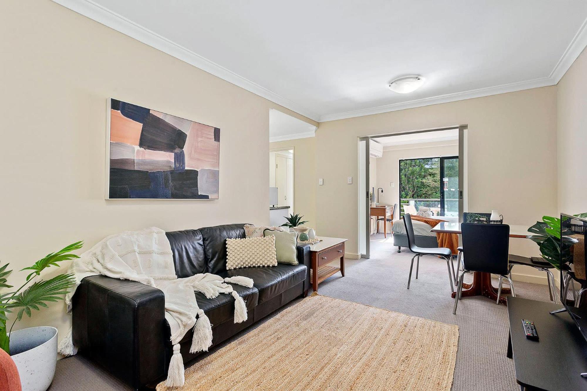 1bdr East - Tennis Court Gym And Pool Apartment Perth