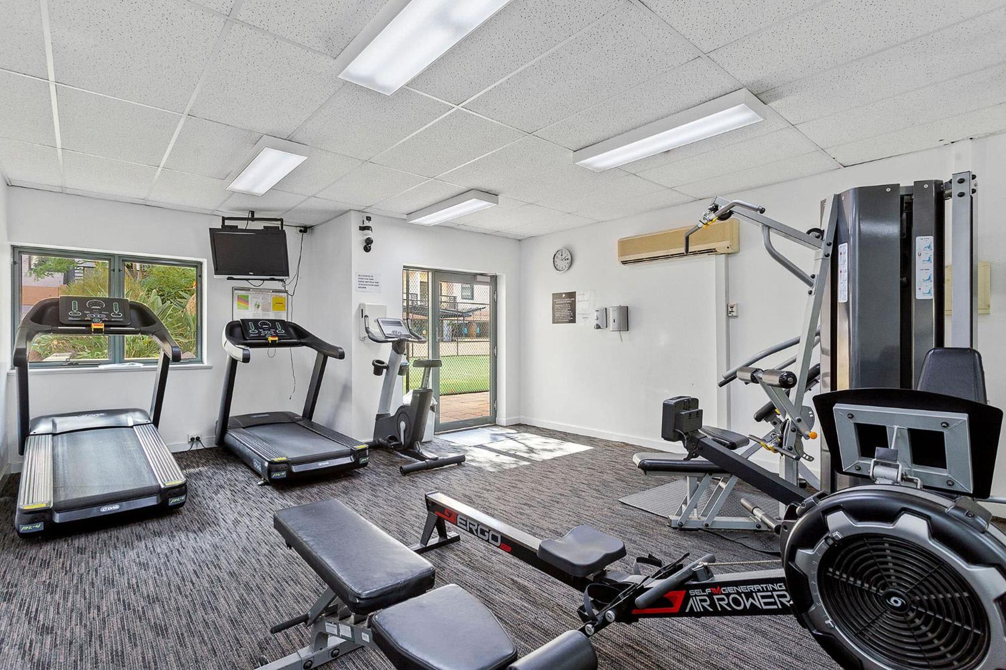 1bdr East - Tennis Court Gym And Pool Perth