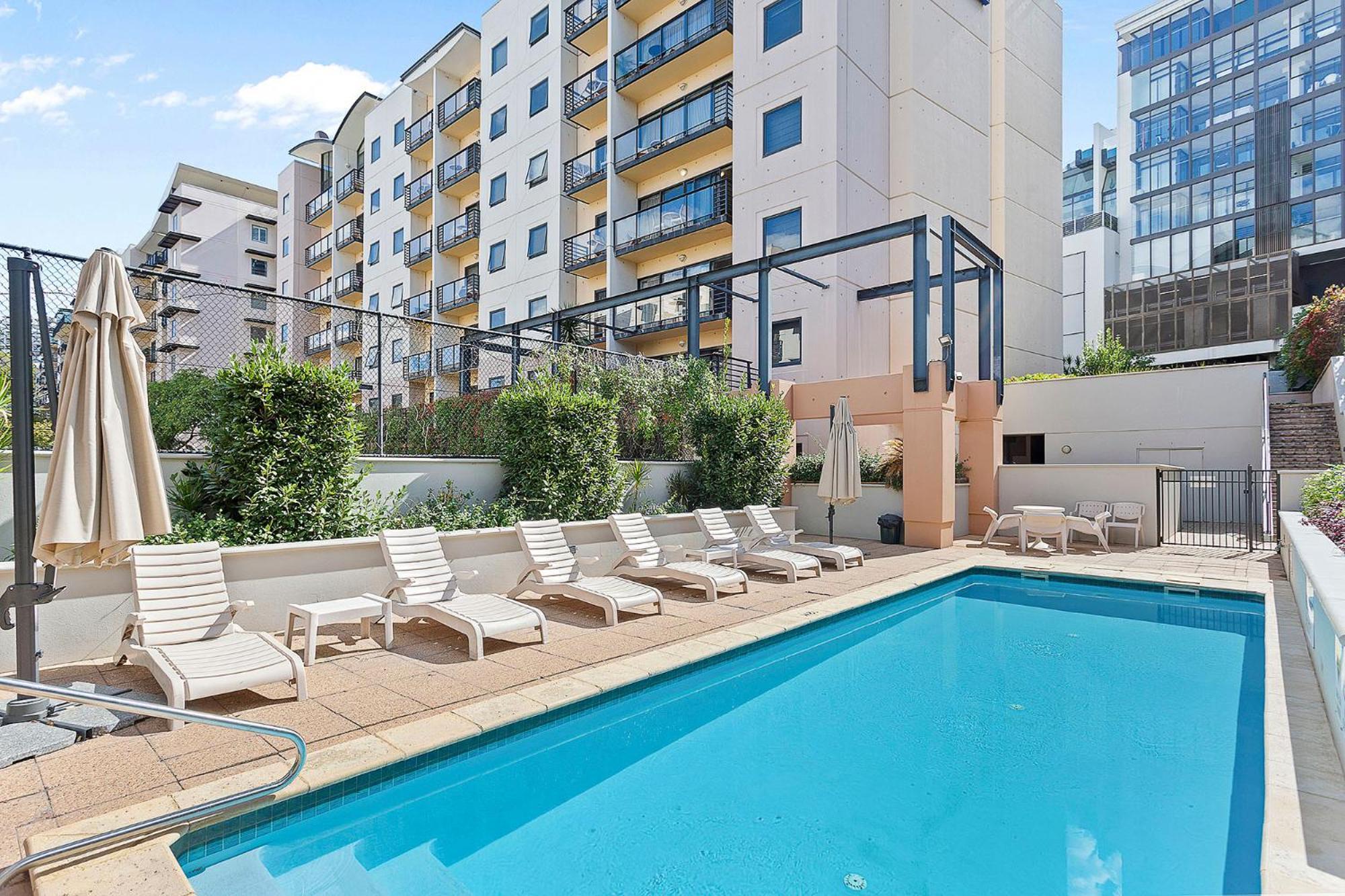 1bdr East - Tennis Court Gym And Pool * Perth
