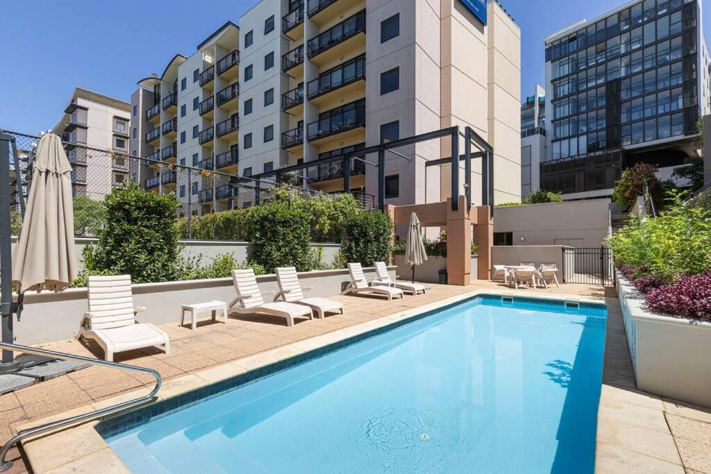 Mounts Bay Stay 2 Bedroom Apt - Near Kings Park - Free Parking Apartment