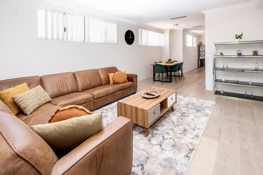 Holiday home Metropolitan Charm - Townhouse Near Cbd Perth