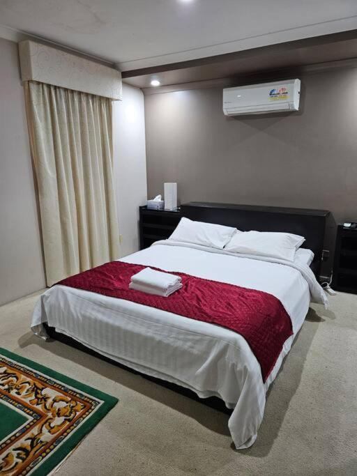 The Retreat - Central & Quiet Location - Cockburn Central Holiday home Perth