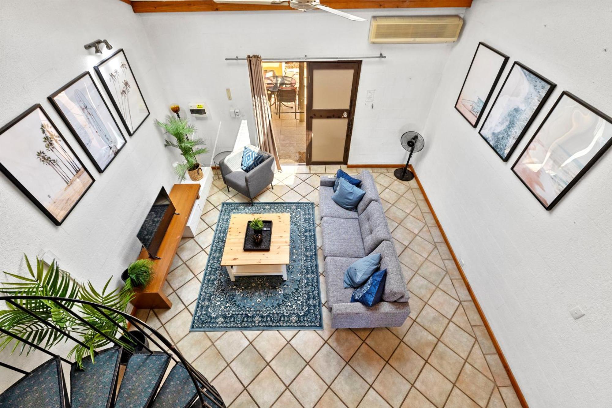 16 Cottesloe - Steps From - Sleeps 3 * Perth