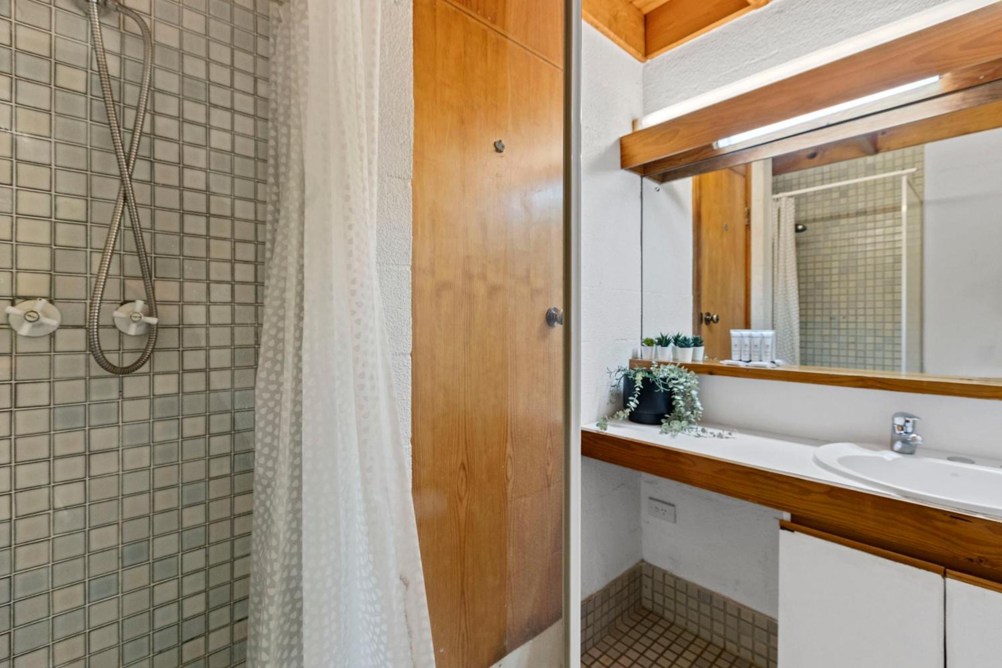 16 Cottesloe - Steps From - Sleeps 3 Apartment Perth