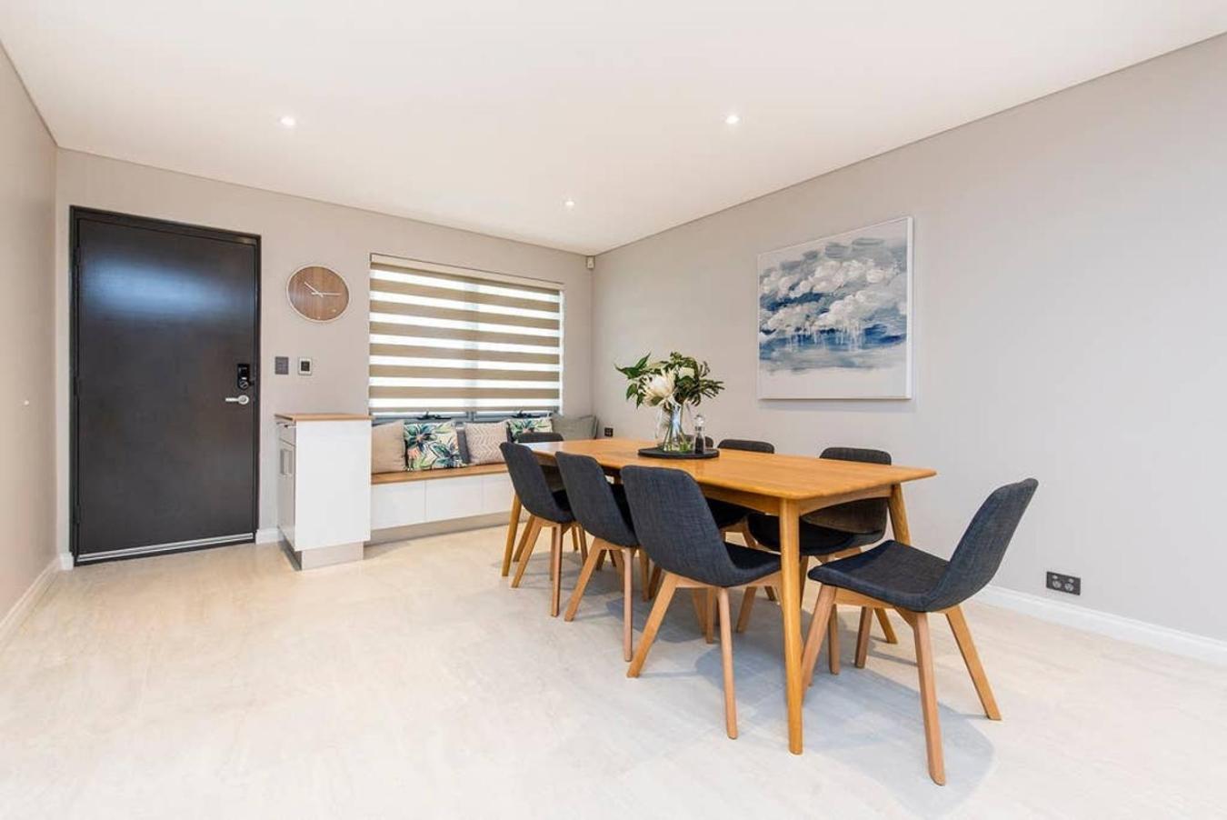7 Royal Family Kensington 4br 2bth Holiday home Perth