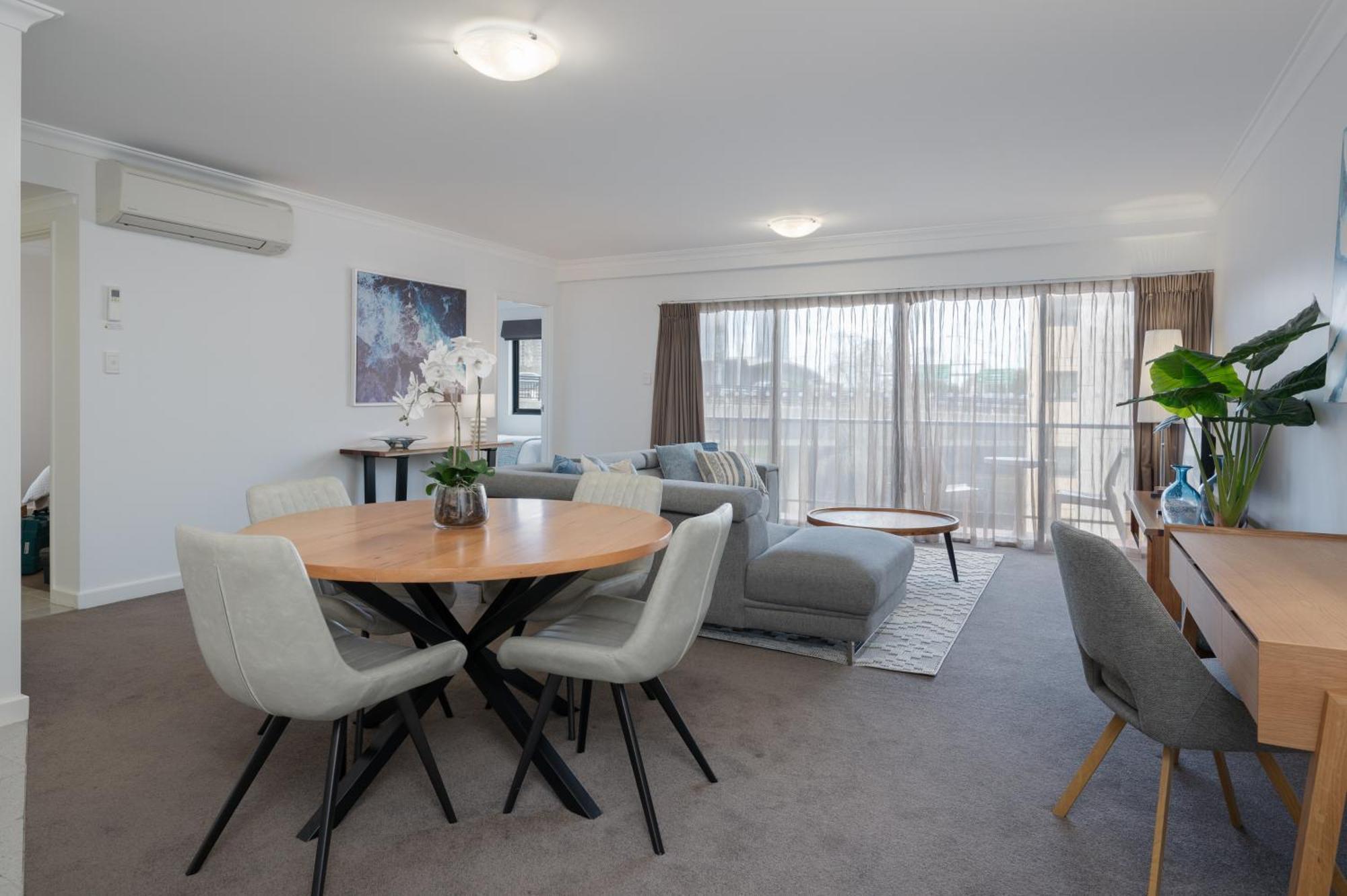 Apartment Mounts Bay Stay 2 Bedroom Apt - Near Kings Park - Free Parking