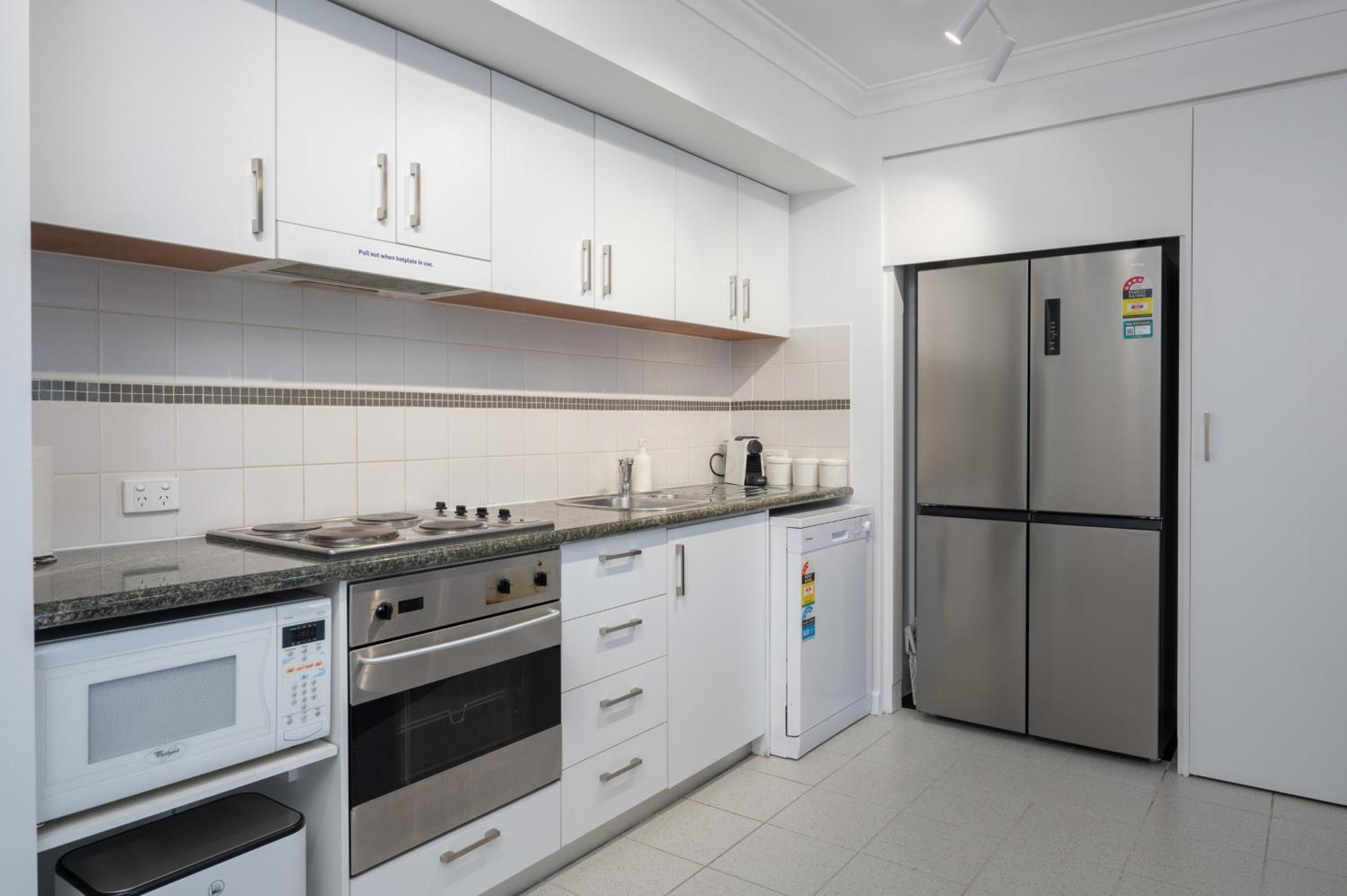 Mounts Bay Stay 2 Bedroom Apt - Near Kings Park - Free Parking Apartment Perth
