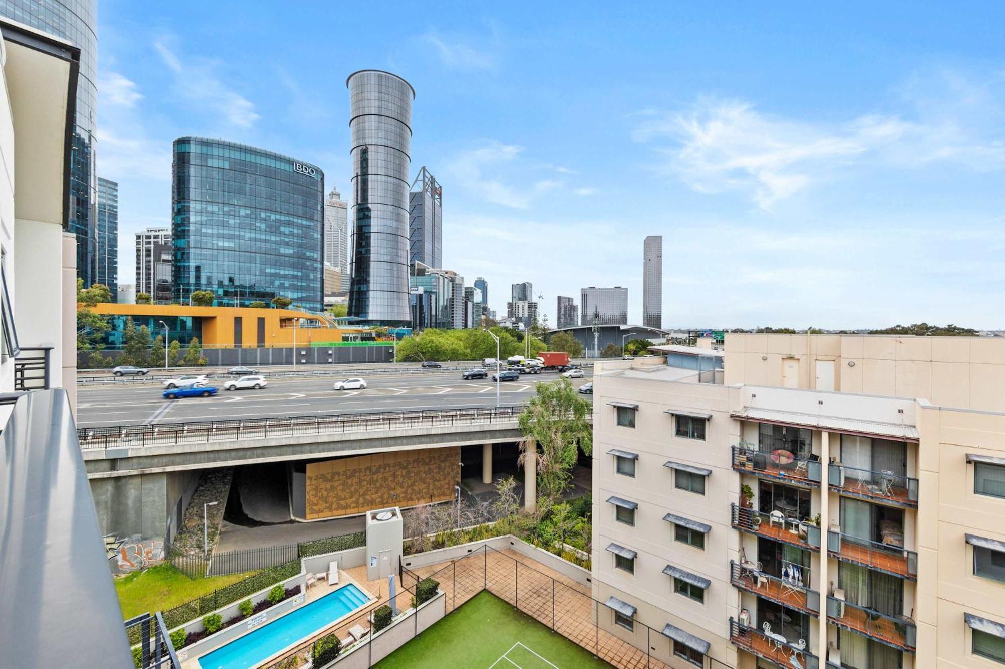 Apartment 1bdr East - Tennis Court Gym And Pool