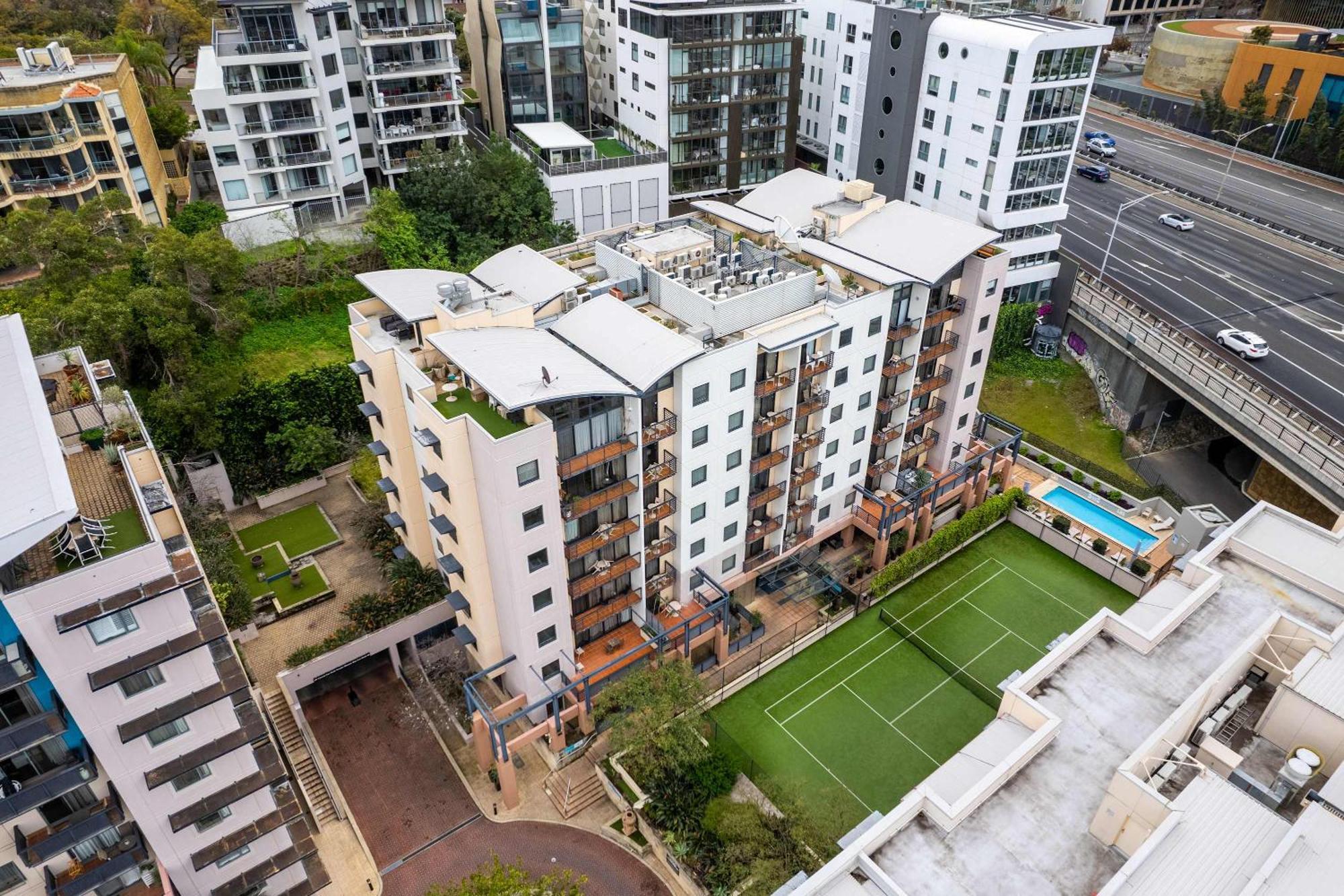 1bdr East - Tennis Court Gym And Pool * Perth