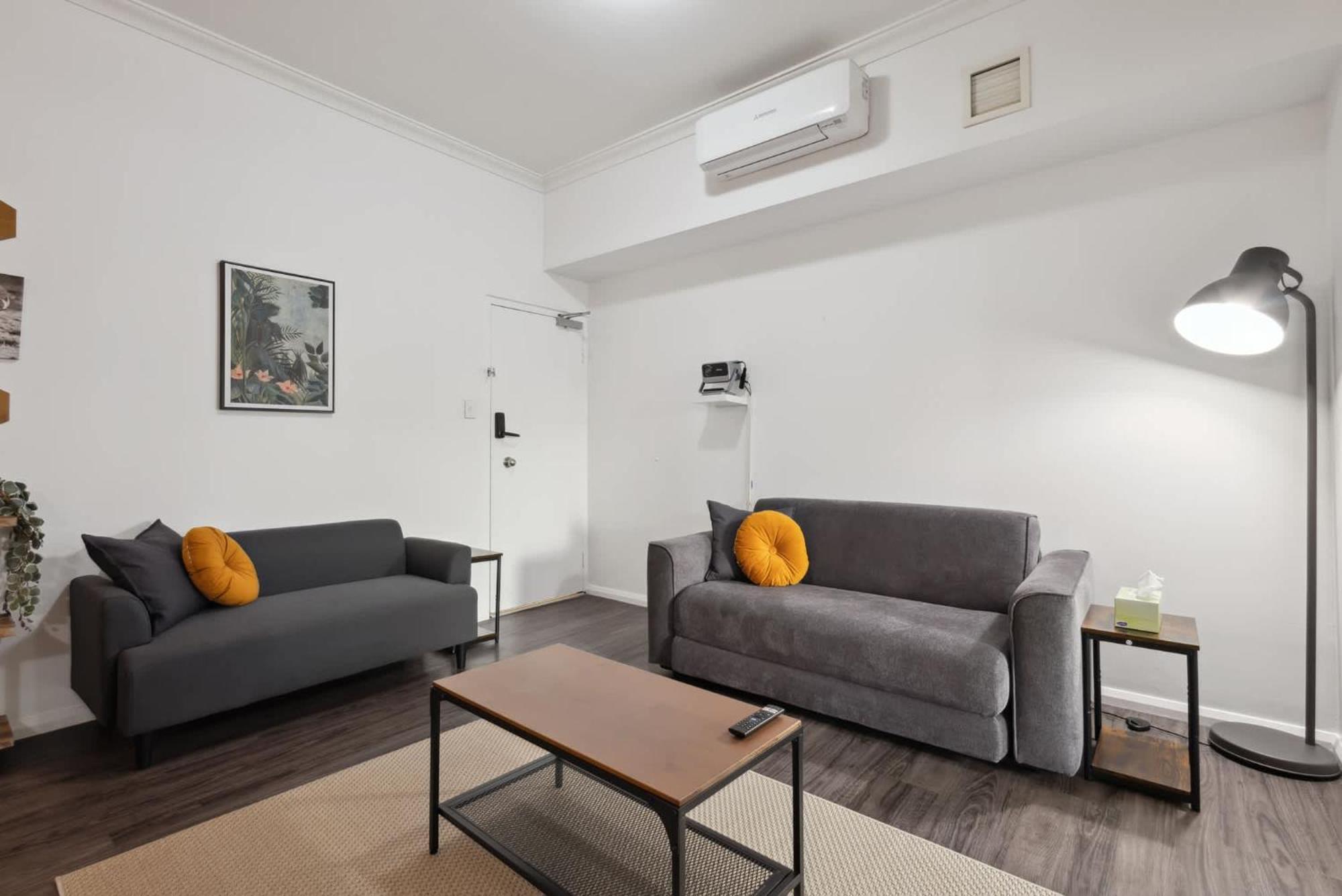 Stylish & Modern 1-bedroom In The Heart Of Northbridge Apartment *