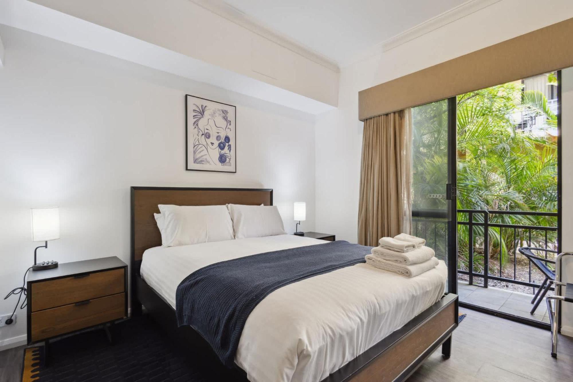 Stylish & Modern 1-bedroom In The Heart Of Northbridge Apartment