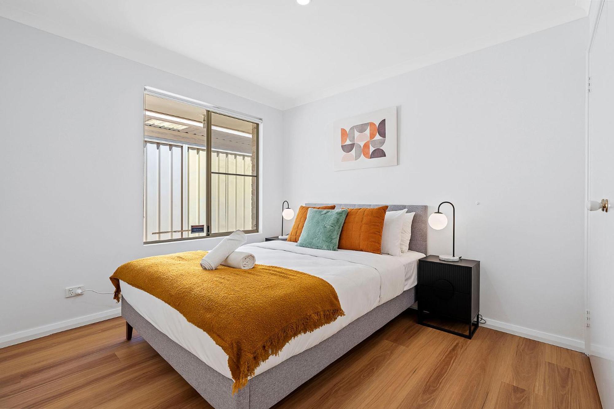 Leve26 Mid Century Magic In Adross *