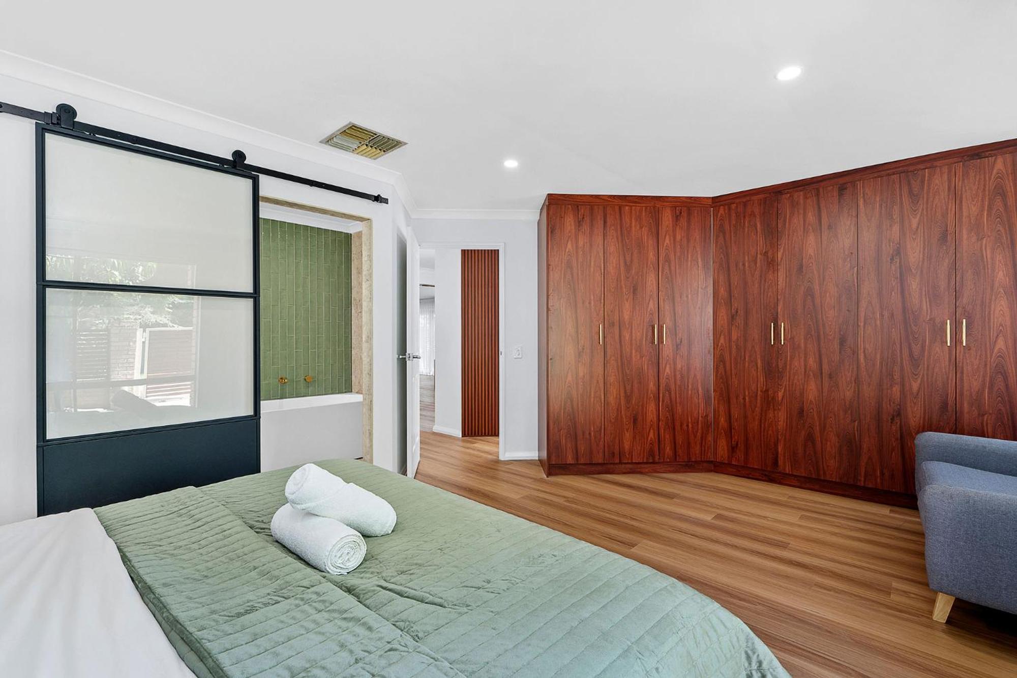 Leve26 Mid Century Magic In Adross Holiday home Perth