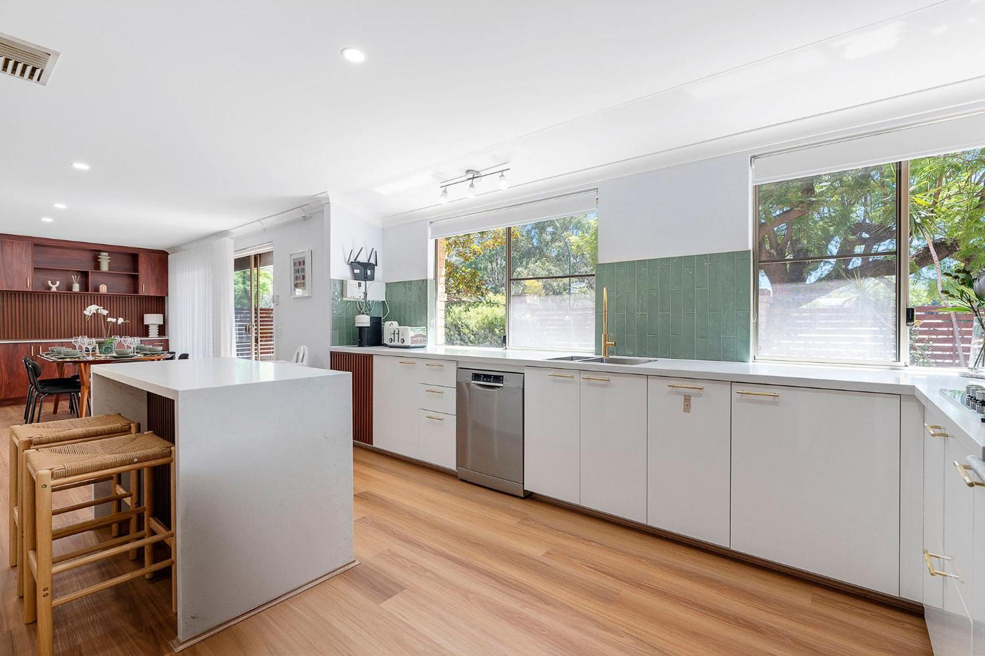 Holiday home Leve26 Mid Century Magic In Adross Perth