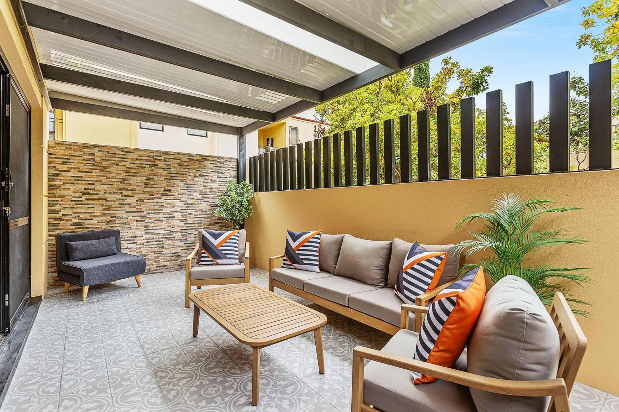 Renovated Townhouse In Northbridge * Perth