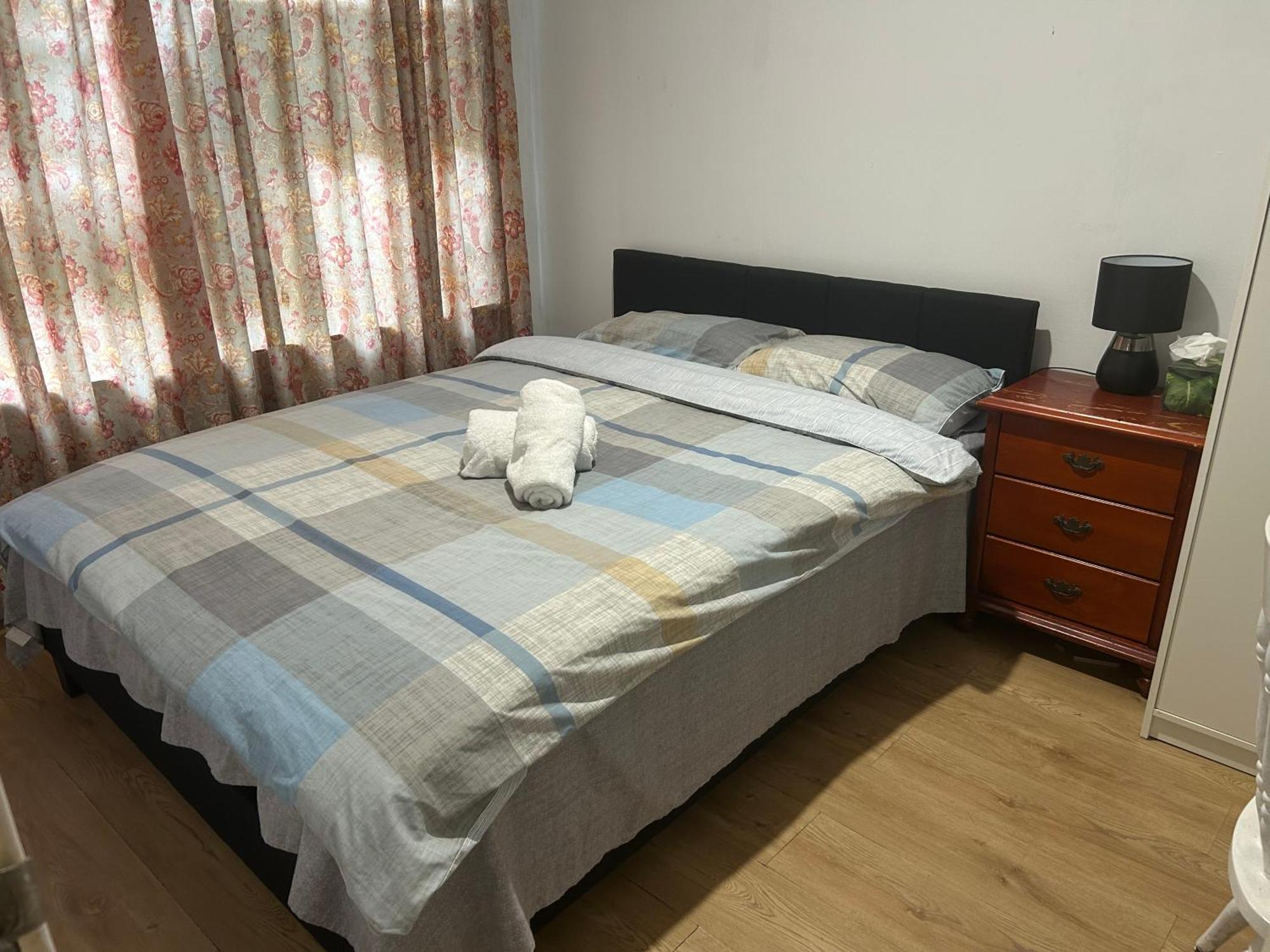 Double Share Bathroom And Kitchen Guest house